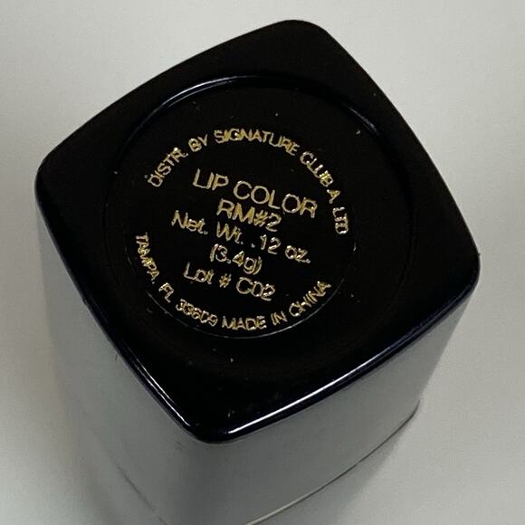 Signature Club A Lip Color RM#2 .12 oz NEW - Picture 4 of 4